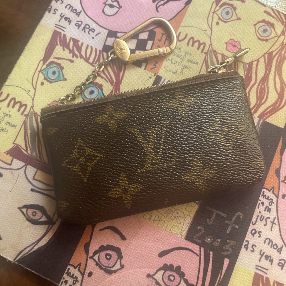 Louis Vuitton cles